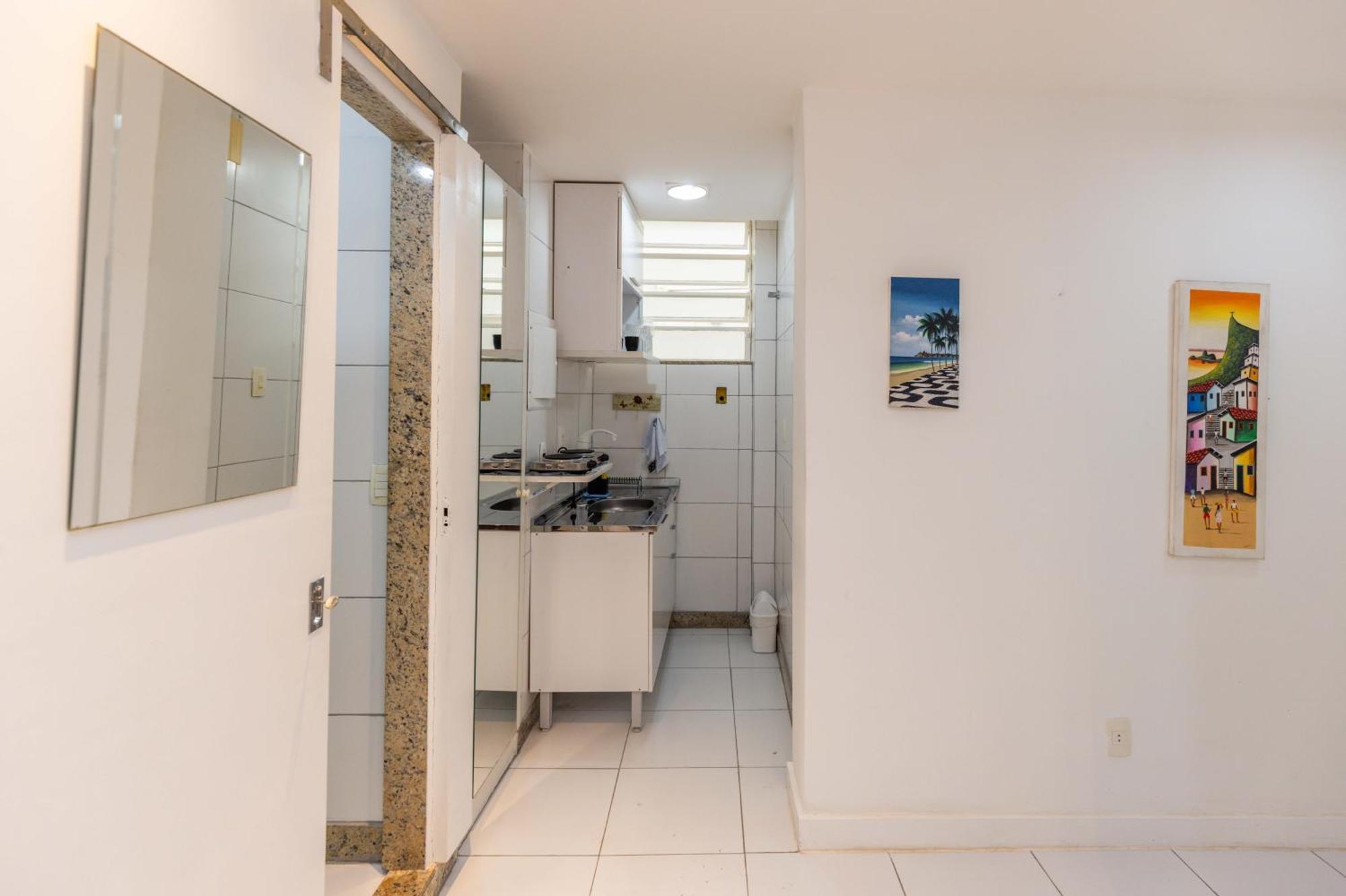 Apartemen 109 Ipanema Tom Jobim *