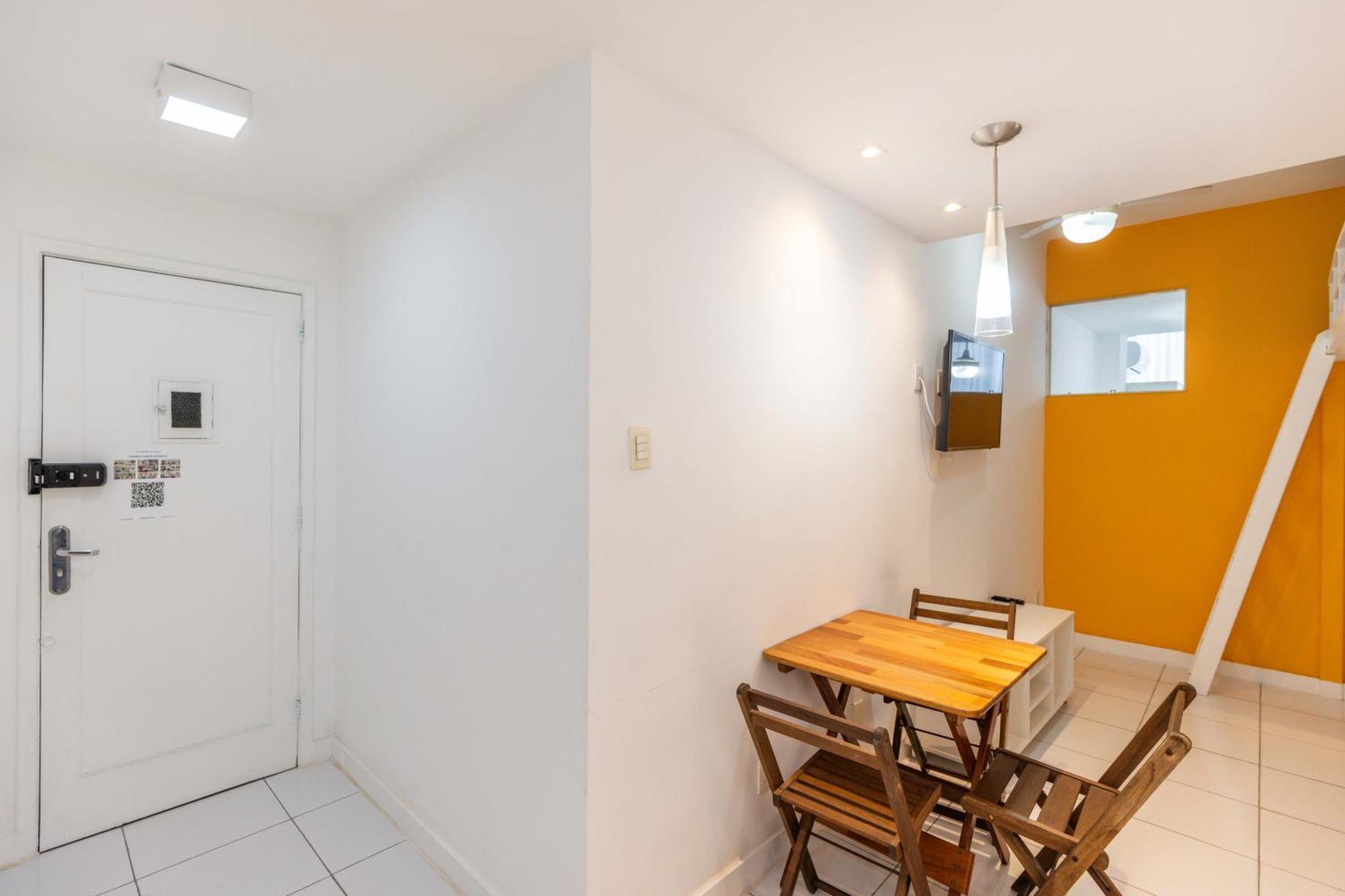 109 Ipanema Tom Jobim Apartemen